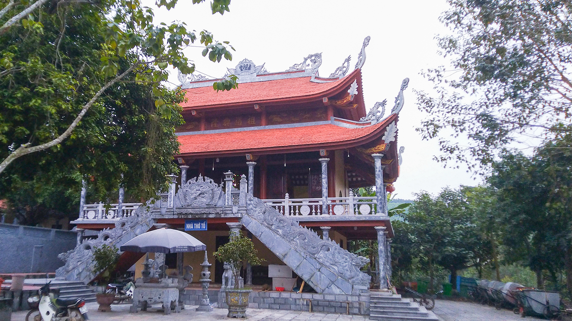 C.05_Nhà Thờ Tổ.jpg
